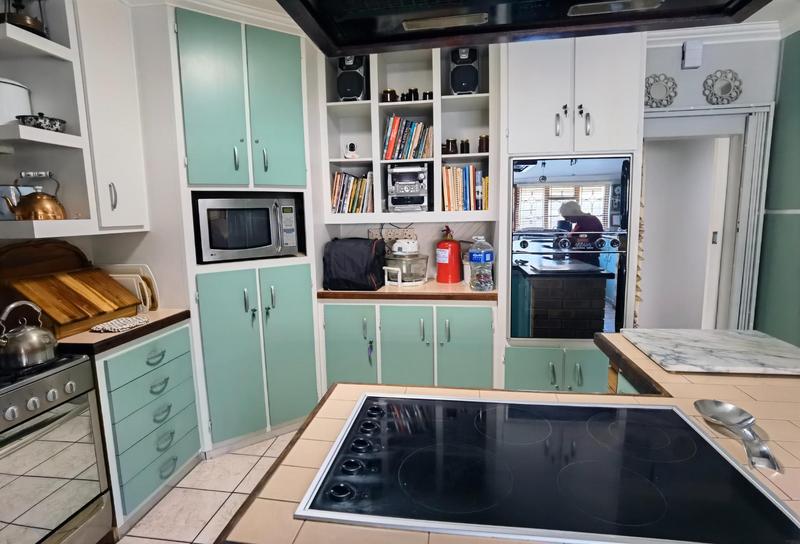 7 Bedroom Property for Sale in Richmond Estate Western Cape